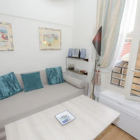 Mezzanine Monte Carlo, Saint Varavilla Apartment